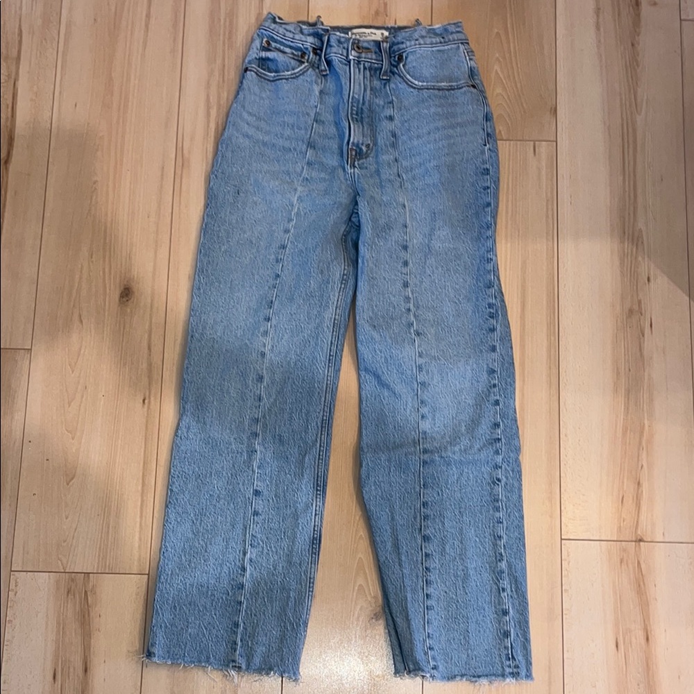 Abercrombie & Fitch High Rise Blue Jeans Vintage-Inspired